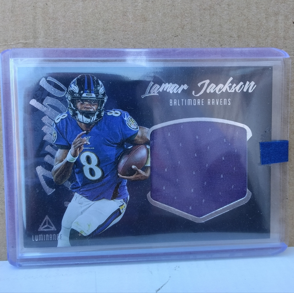 🏈🏆Lamar Jackson "Player-Worn/Used - Jumbo Purple Patch Insert" Card🏆🏈